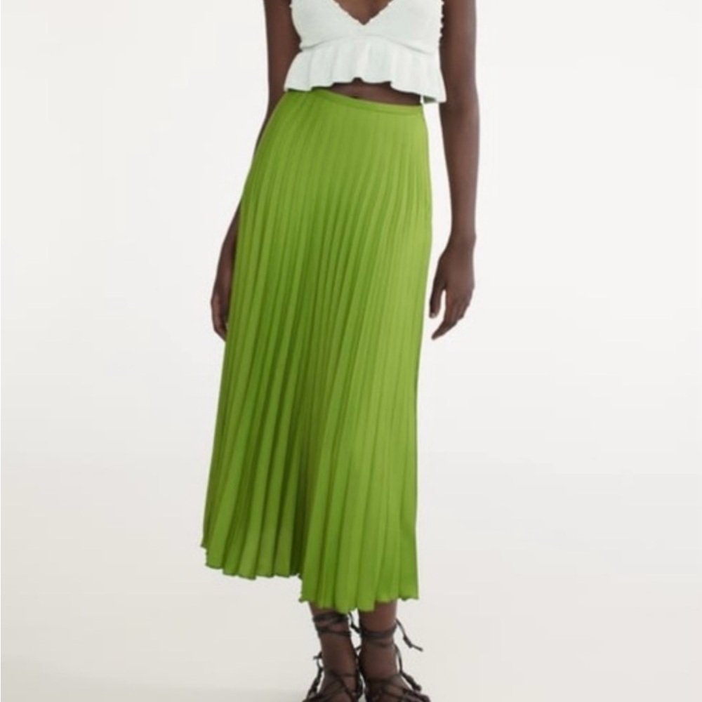 Zara Midi Green Pleated Skirt